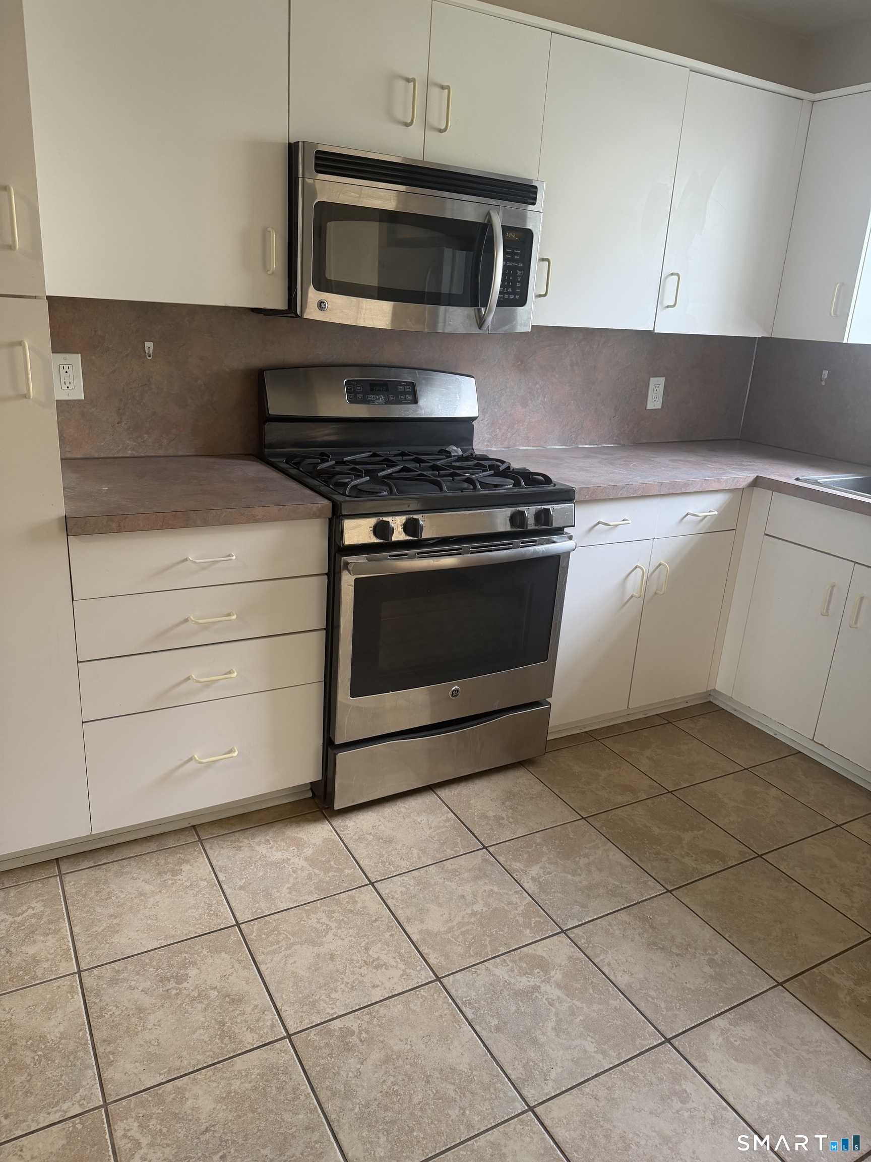 93 Park Avenue Danbury CT 06810