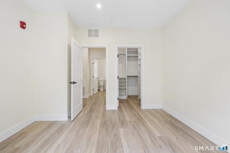220 East Road Meriden CT 06450