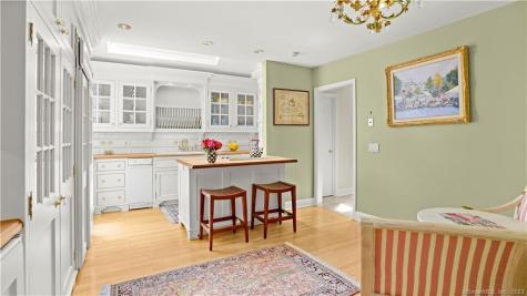 162 Regents Park Westport CT 06880