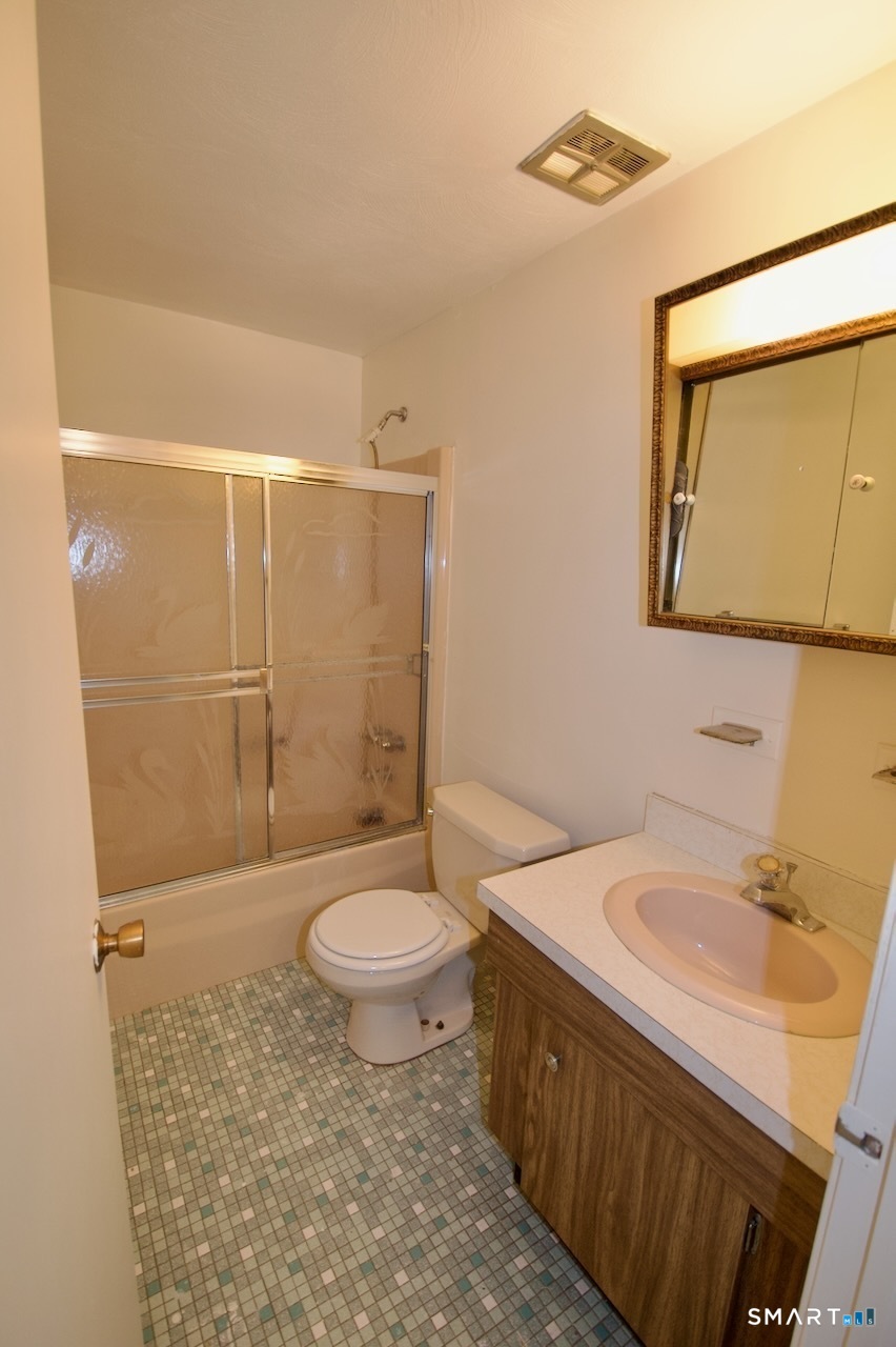 839 Blackstone Village Meriden CT 06450