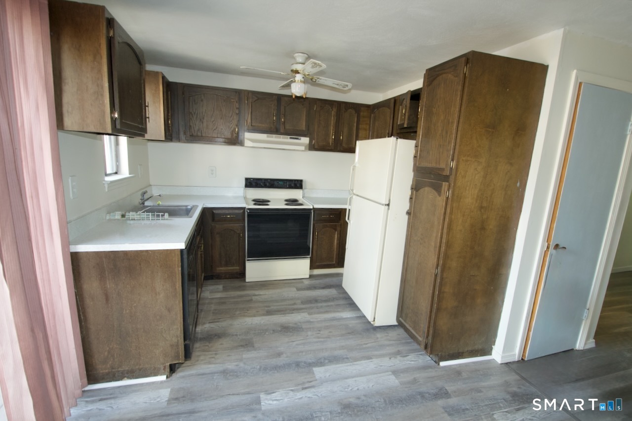 839 Blackstone Village Meriden CT 06450