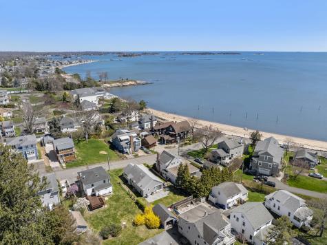 14 Second Avenue Branford CT 06405