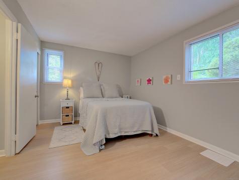 281 Gardner Avenue New London CT 06320