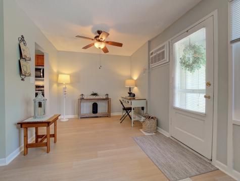 281 Gardner Avenue New London CT 06320