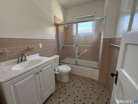 118 New Haven Avenue Derby CT 06418