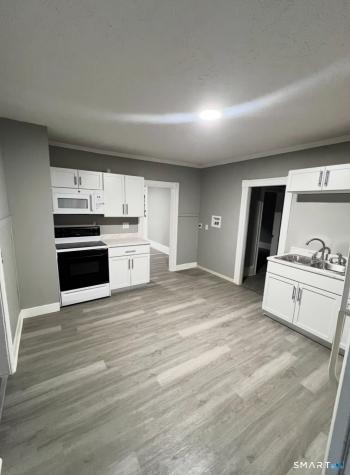 3 Oak Avenue Enfield CT 06082