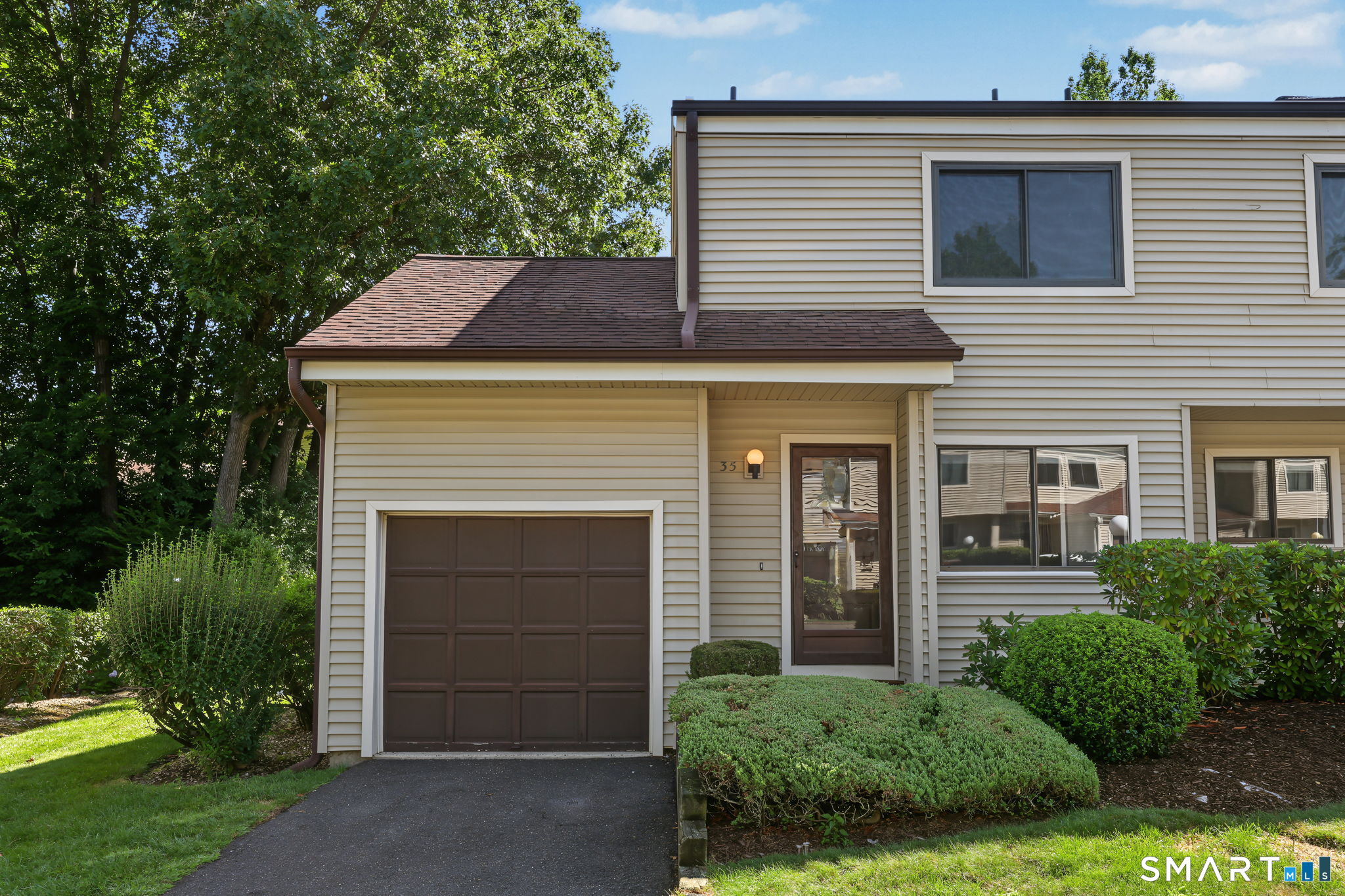 35 Deer Run Bethel CT 06801
