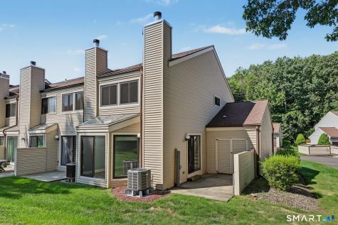 35 Deer Run Bethel CT 06801