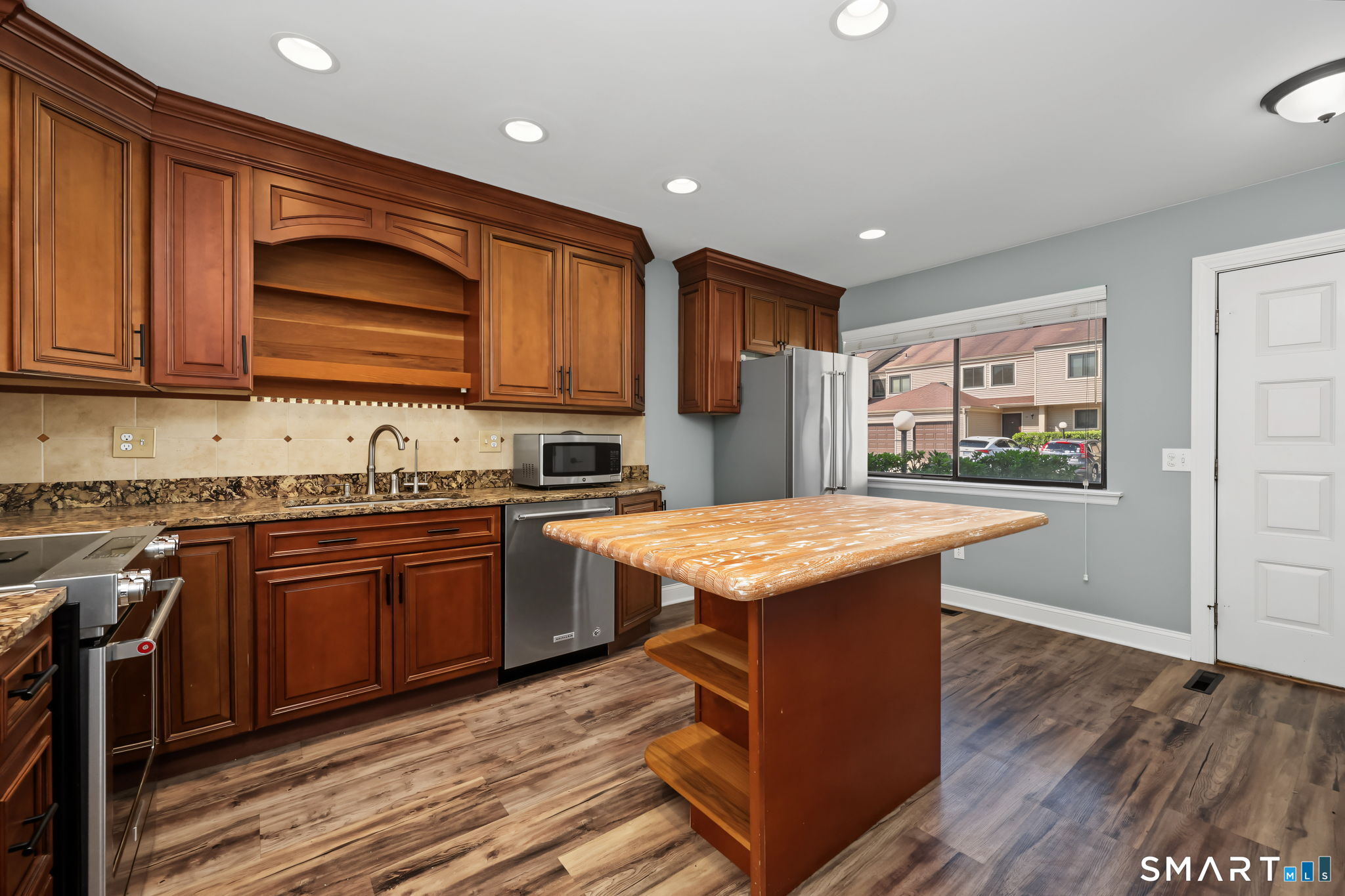 35 Deer Run Bethel CT 06801