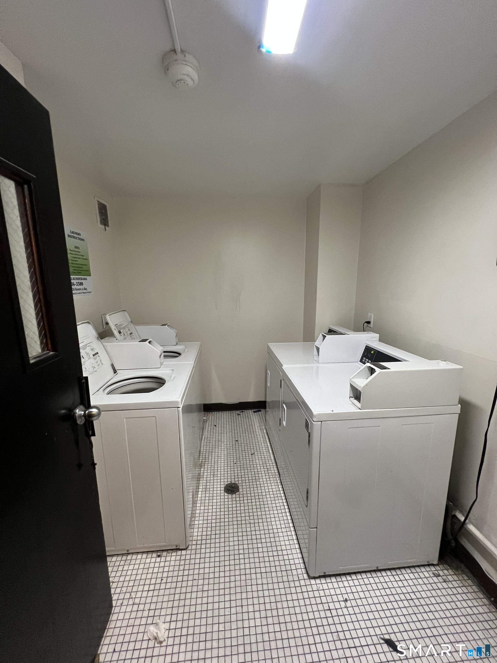 16 Niles Street Hartford CT 06105