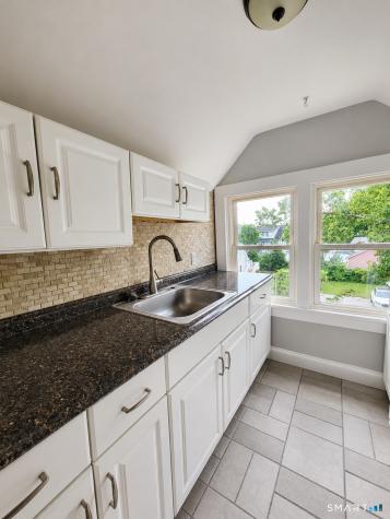 3-17 Curve Street Branford CT 06405
