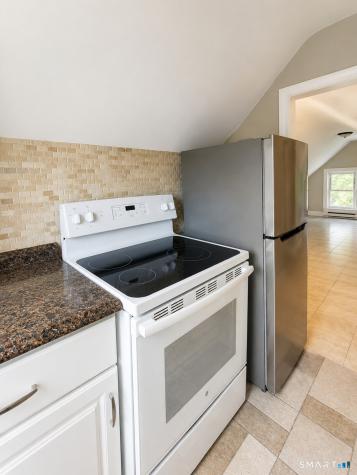 3-17 Curve Street Branford CT 06405