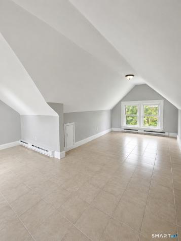3-17 Curve Street Branford CT 06405