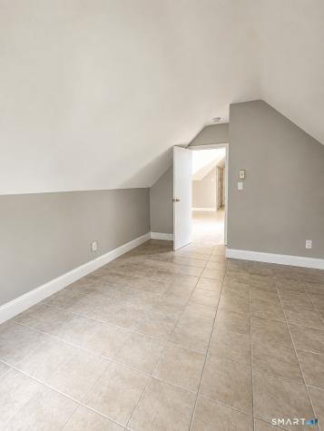 3-17 Curve Street Branford CT 06405