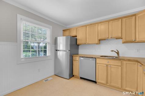 102 Salem Walk Milford CT 06460