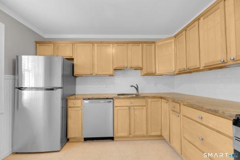 102 Salem Walk Milford CT 06460