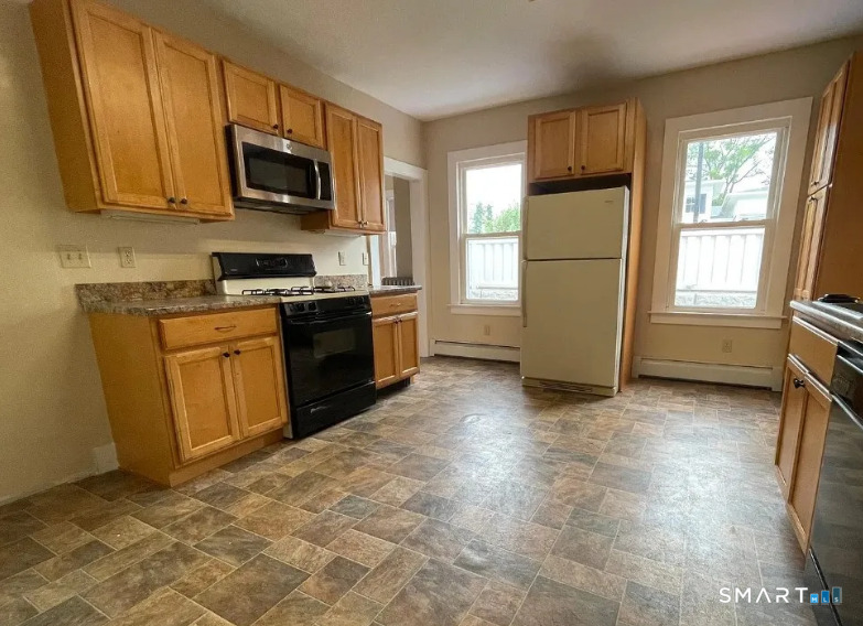 651 Main St Street Branford CT 06405