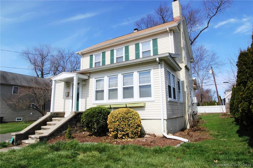 876 Riverside Drive Fairfield CT 06824