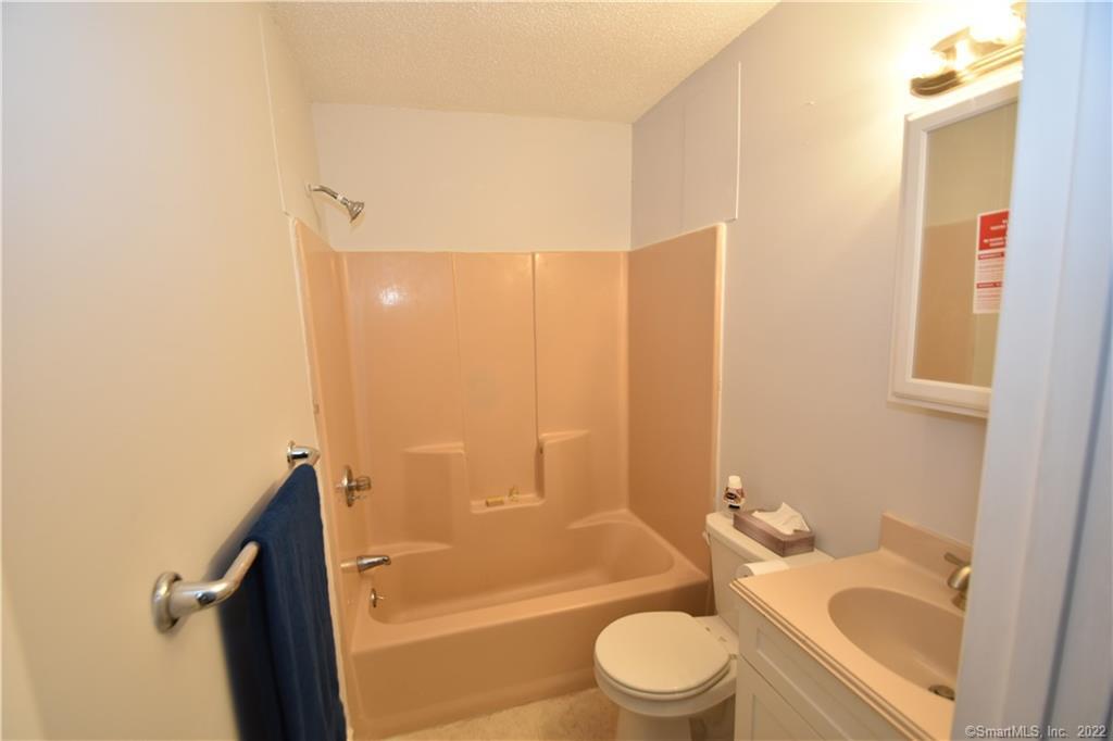53 Mountain Street Ellington CT 06029