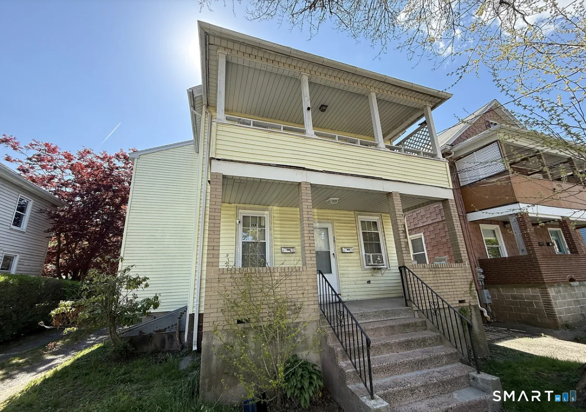 Middletown CT, 37-39 Hotchkiss Street, Unit 1