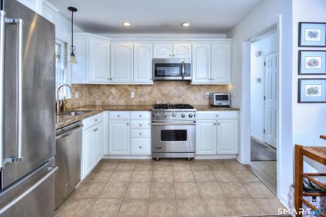 7 Richmond Hill Road Weston CT 06883