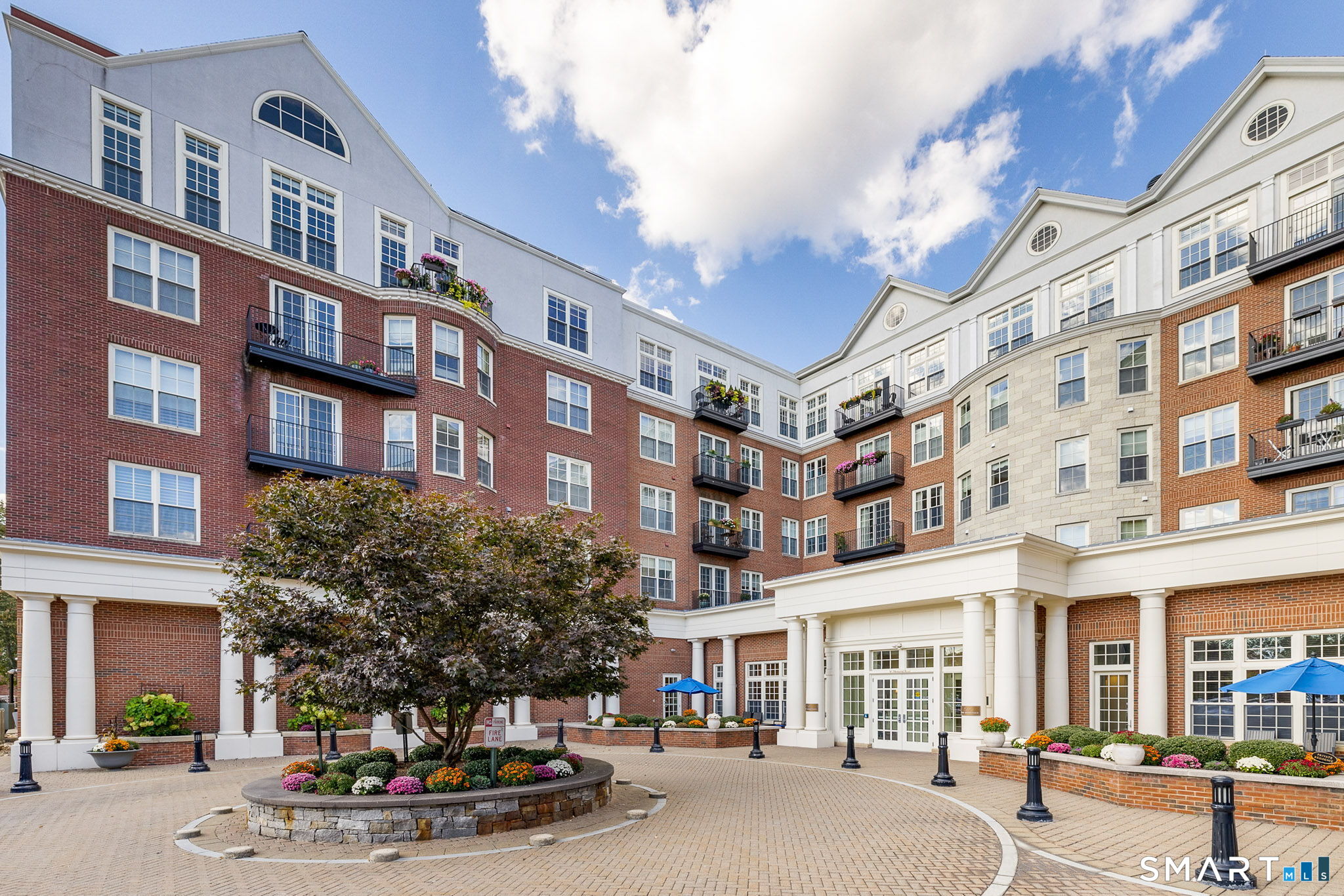 85 Memorial Road West Hartford CT 06107