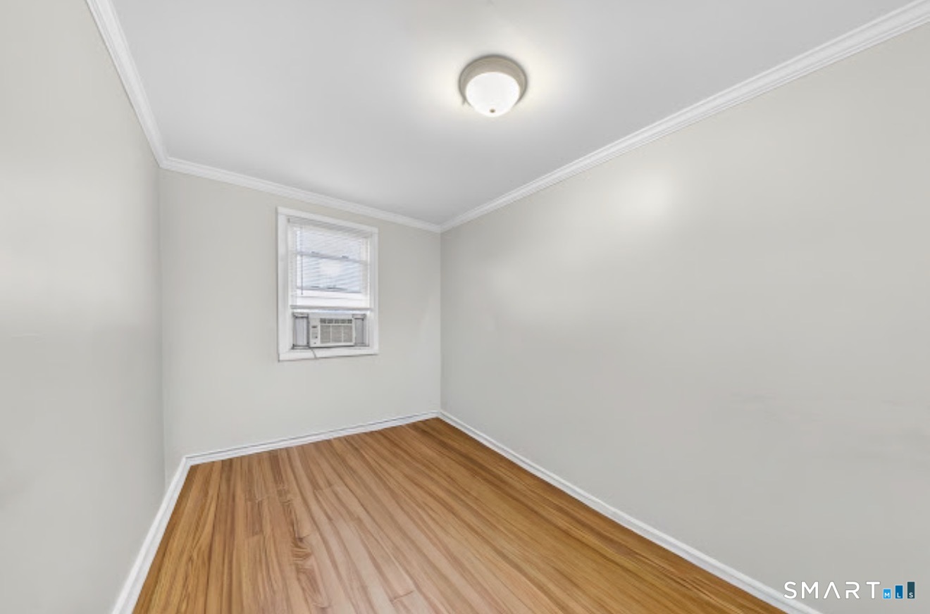 1389 Pembroke Street Bridgeport CT 06608