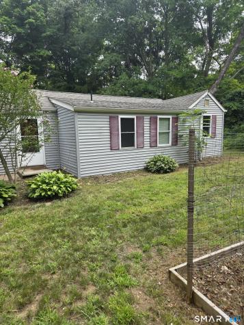 26 Seagraves Road Coventry CT 06238
