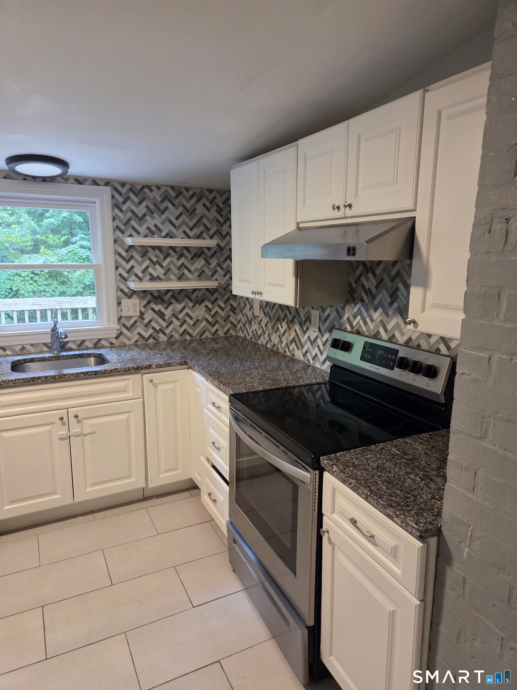 26 Seagraves Road Coventry CT 06238
