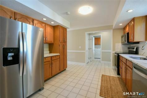 16 Harold Road Farmington CT 06032