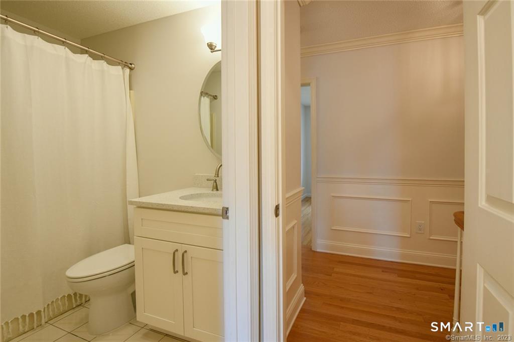 16 Harold Road Farmington CT 06032