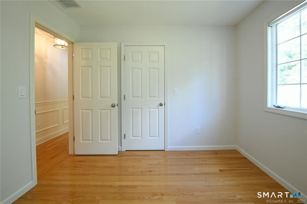 16 Harold Road Farmington CT 06032