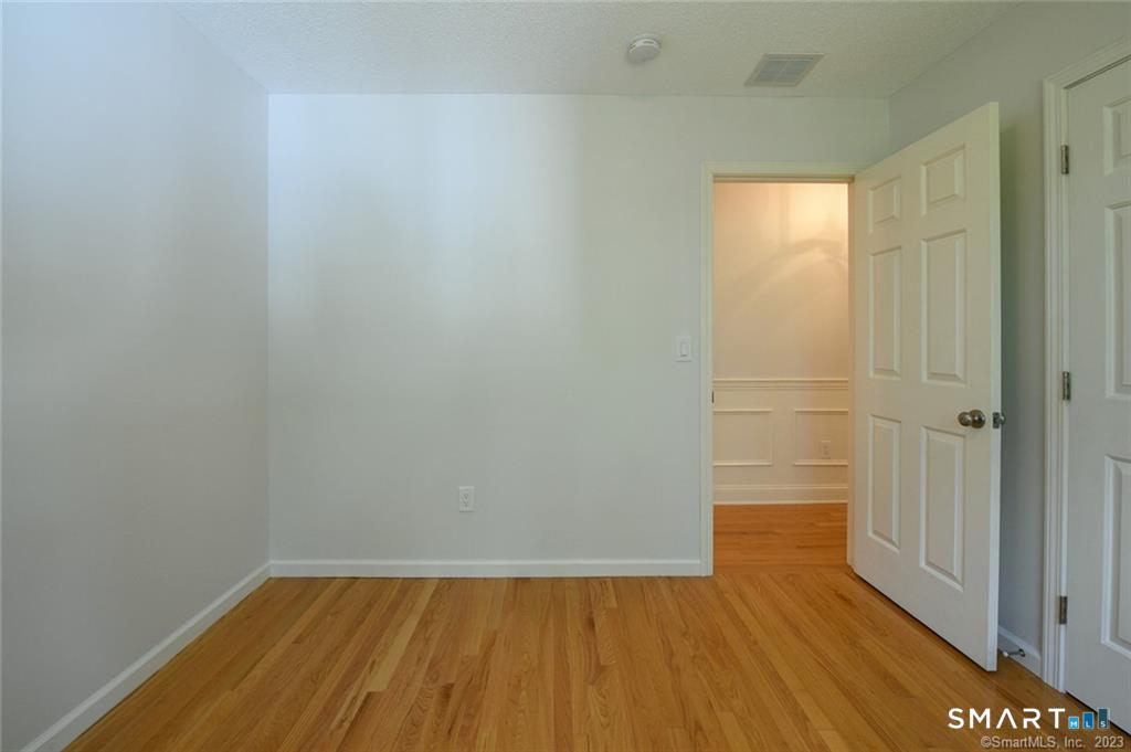 16 Harold Road Farmington CT 06032