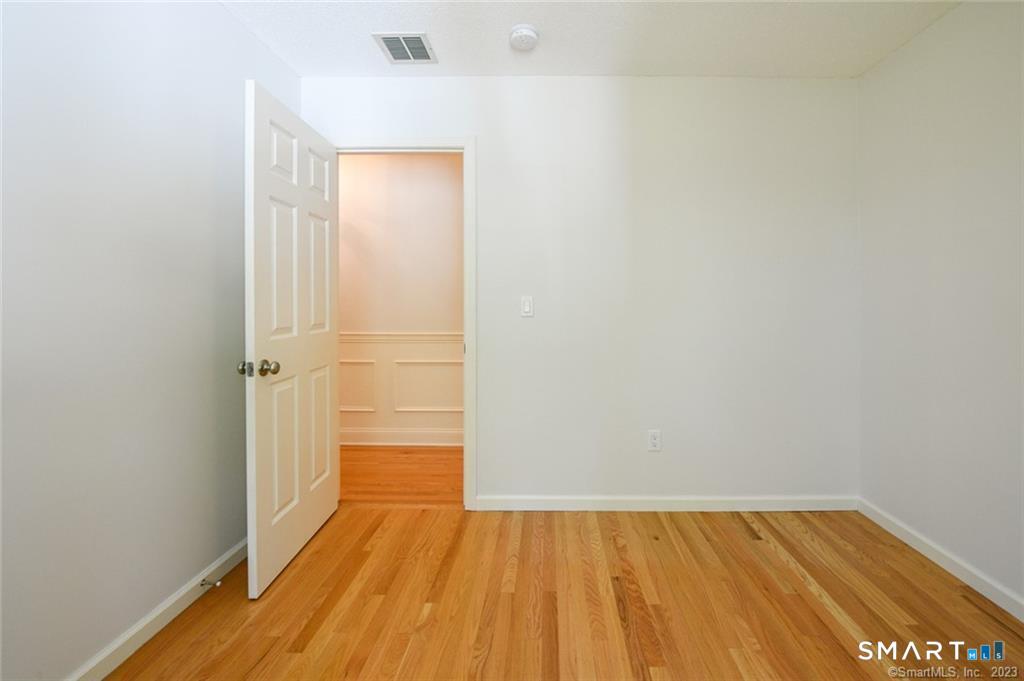16 Harold Road Farmington CT 06032