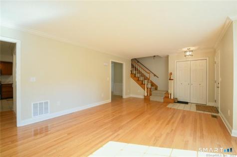 16 Harold Road Farmington CT 06032