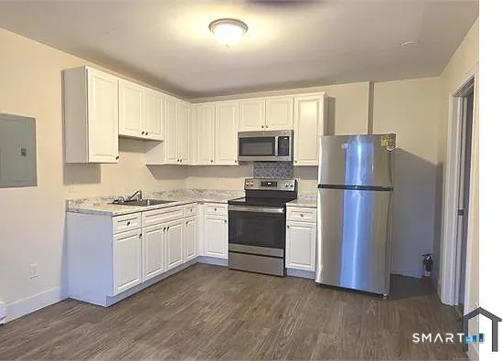 427 Pembroke Street Bridgeport CT 06608
