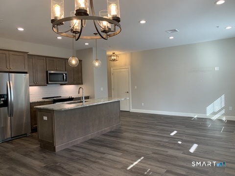 501 Edgewater Circle East Hampton CT 06424