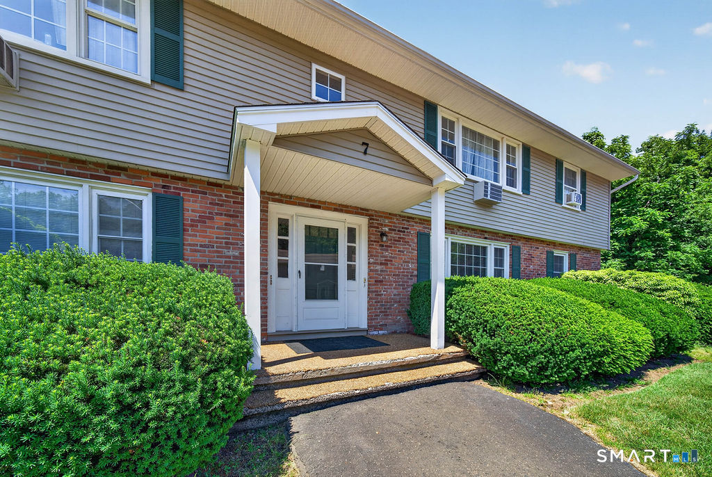 1789 Foxon Road North Branford CT 06471