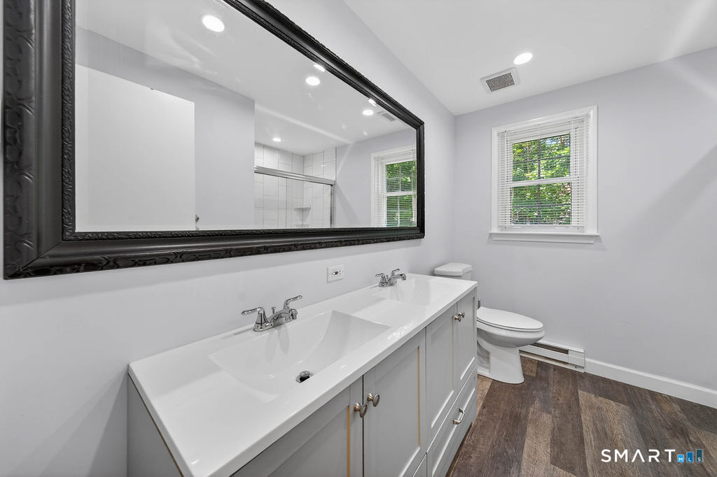 1789 Foxon Road North Branford CT 06471