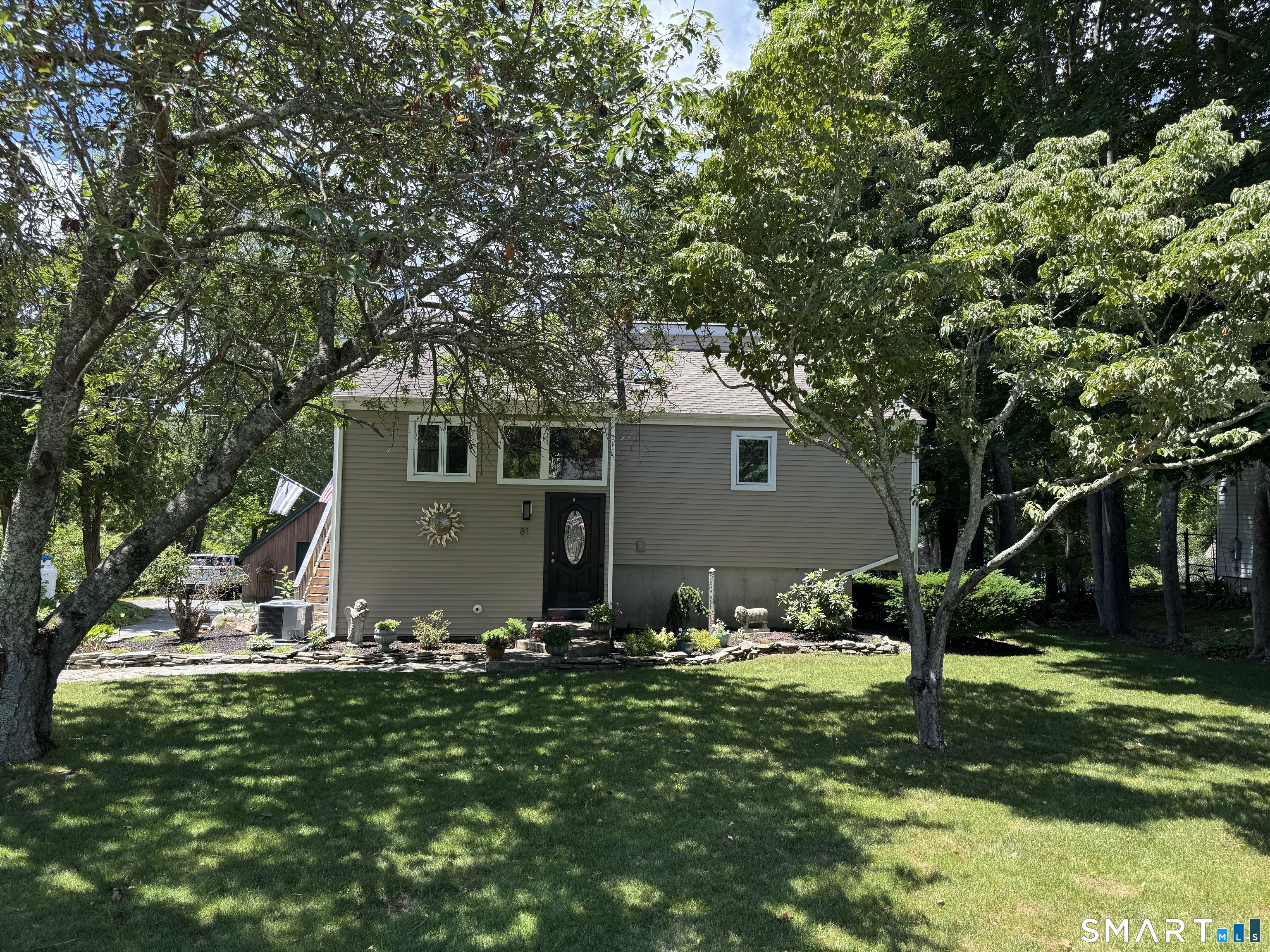 81 Oswegatchie Road Waterford CT 06385