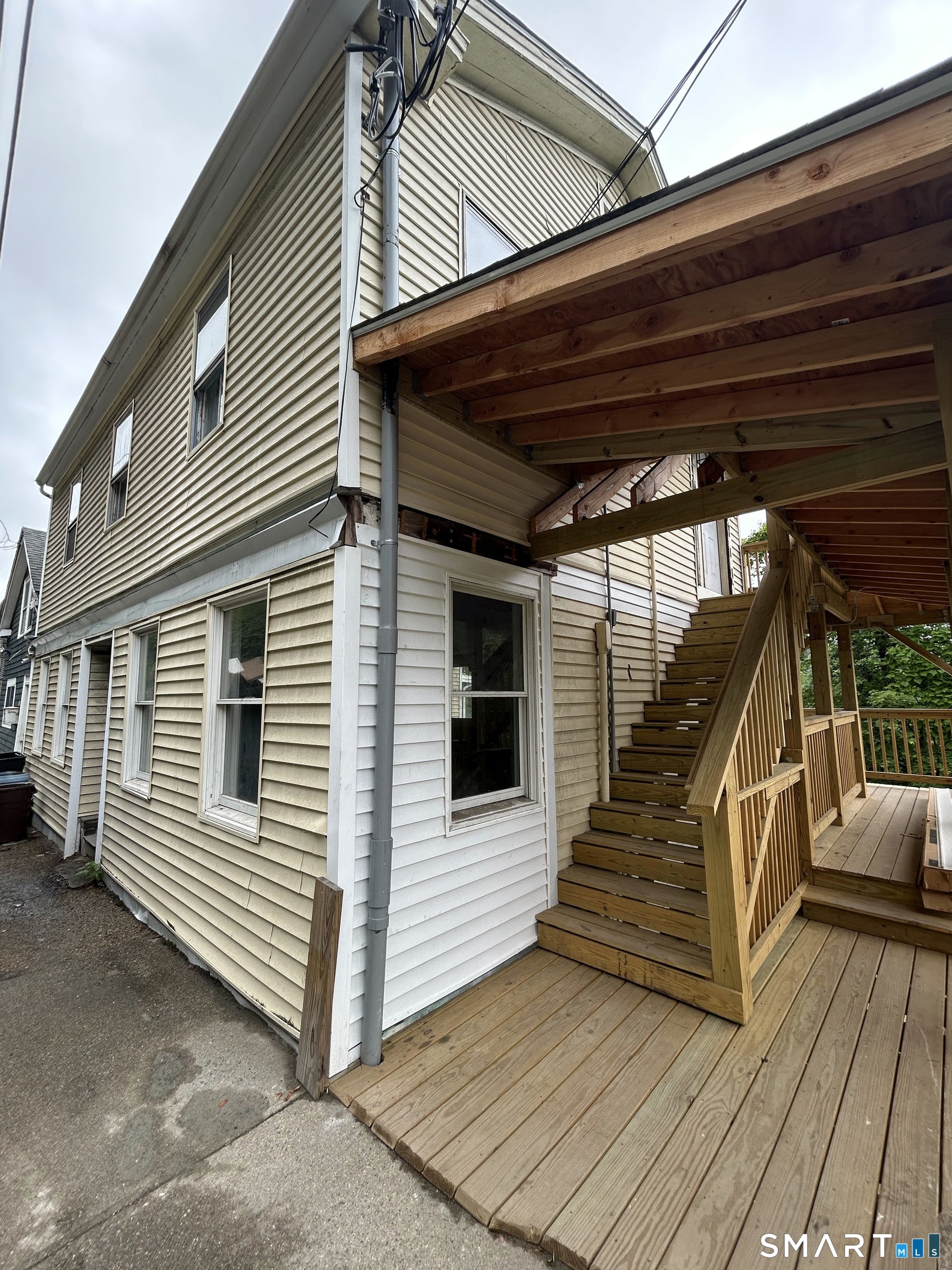 27 North Main Street Norwich CT 06360