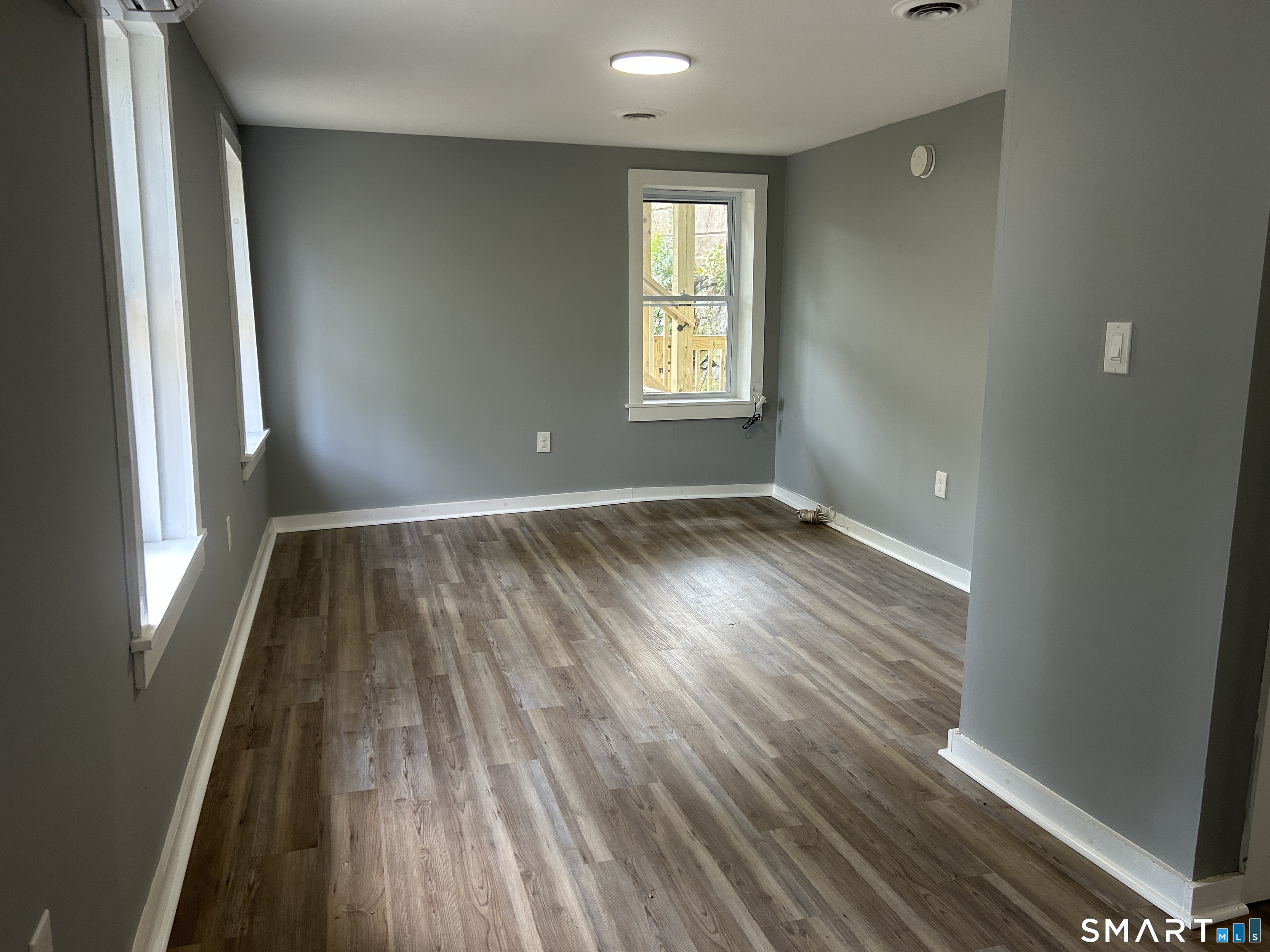 27 North Main Street Norwich CT 06360