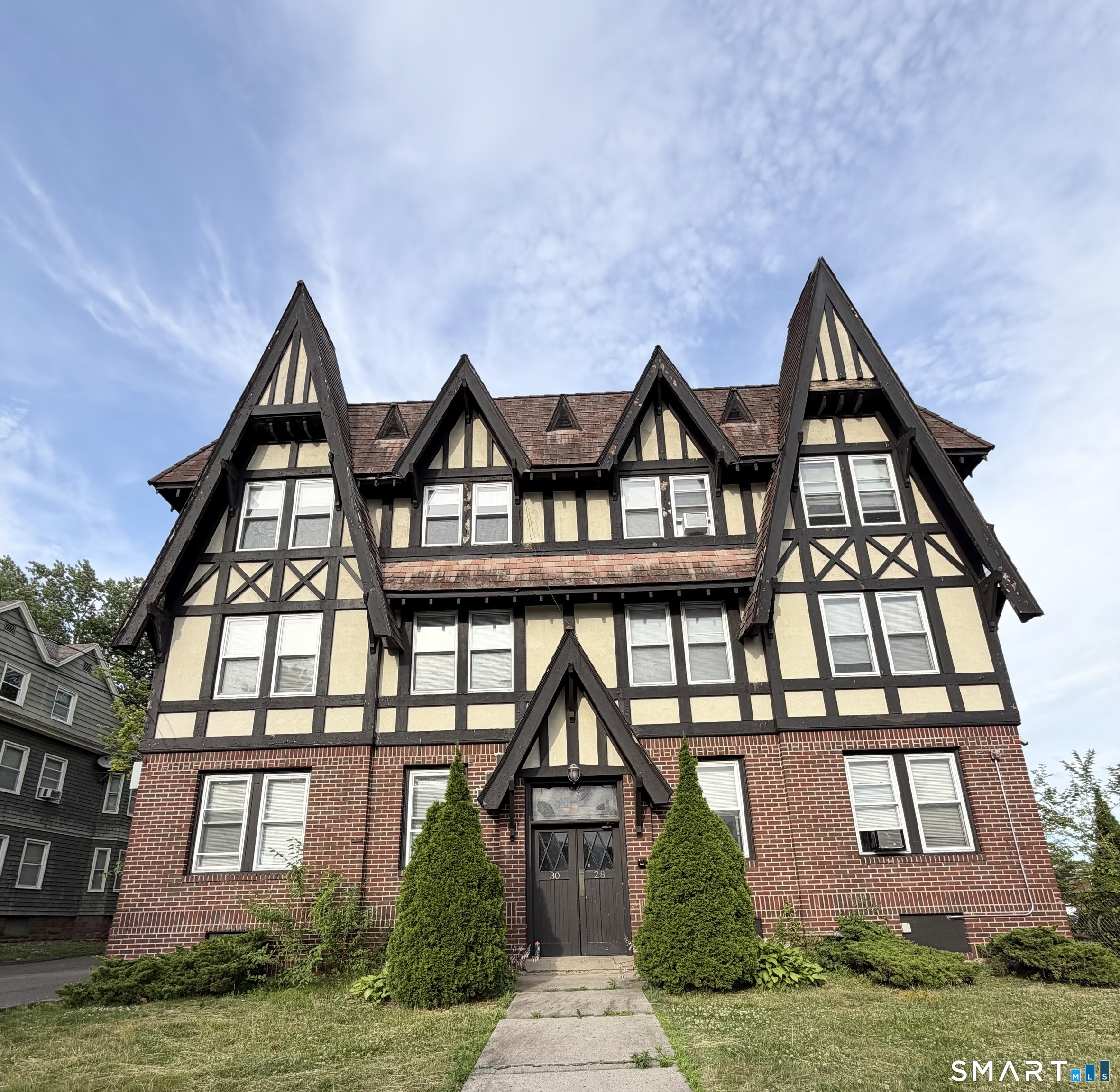 28 Whitney Street Hartford CT 06105