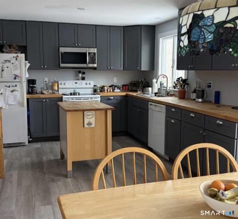 708 East Pond Meadow Road Westbrook CT 06498