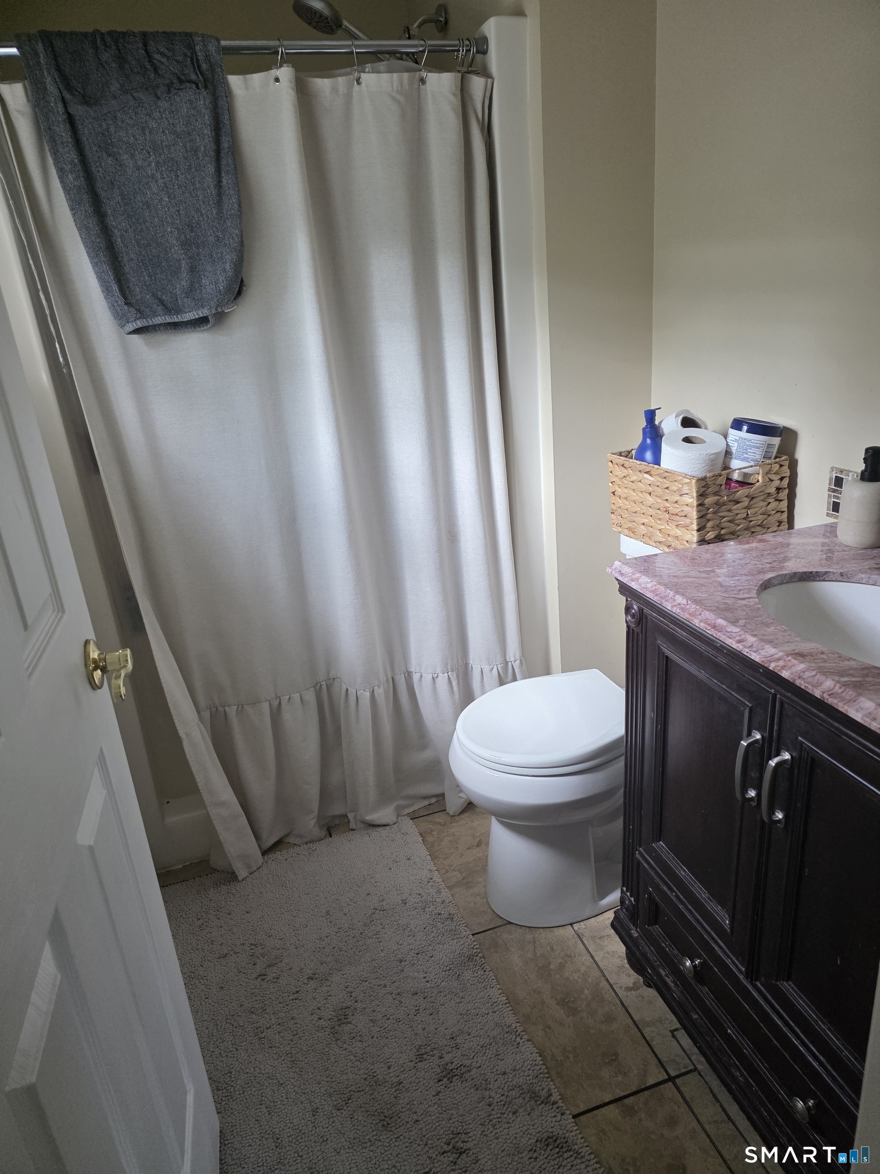 20 Georges Court Waterbury CT 06708