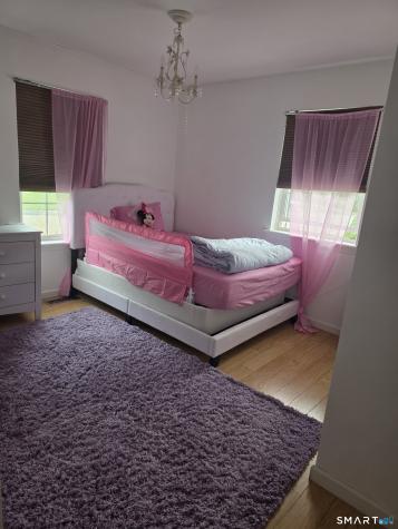 20 Georges Court Waterbury CT 06708
