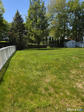 20 Georges Court Waterbury CT 06708