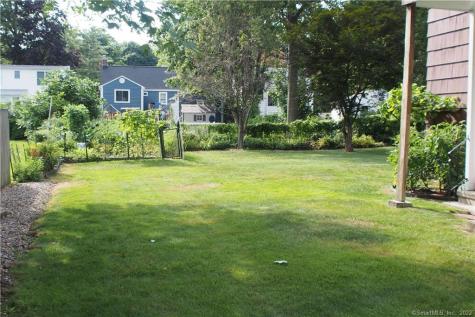 35 Warsaw Street Fairfield CT 06825