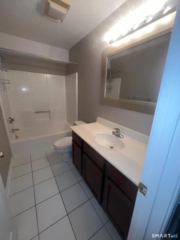 4 Manorwood Drive Branford CT 06405