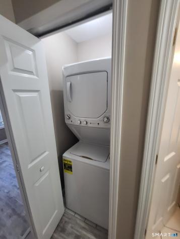 4 Manorwood Drive Branford CT 06405